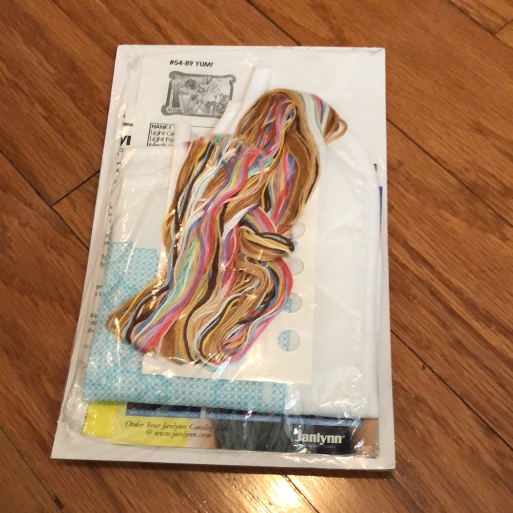7 Baby Cross Stitch Kits - Picture 7 of 15